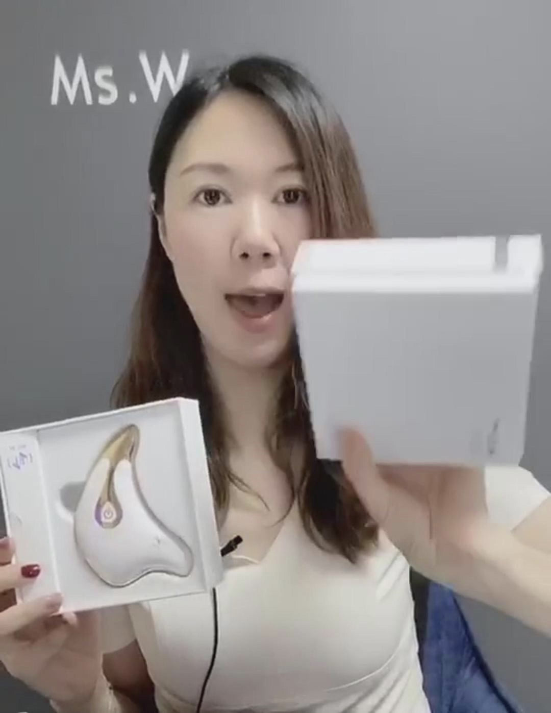 Electric Gua Sha Facial Massager – LED Microcurrent Lifting