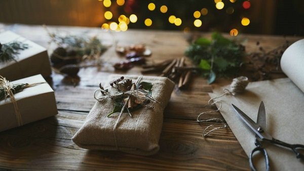 These are the easiest ways to have a sustainable Christmas, according to the pros!
